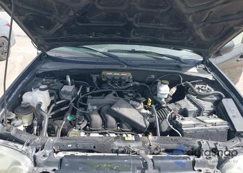 2005 Ford Escape Limited z USA, uszkodzony, nr VIN 1FMCU04125KB02489